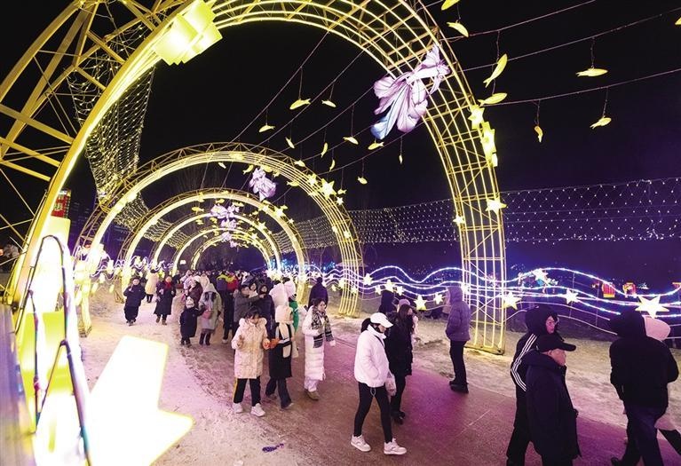 2025年呼和浩特欢乐冰雪节跨年夜：烟花秀、冰上项目、巨型机甲麒麟巡游，你不可错过的精彩瞬间  第6张