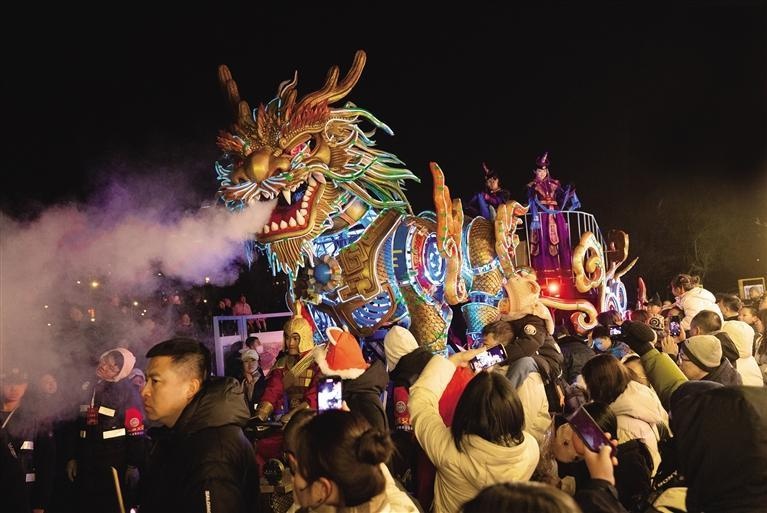 2025年呼和浩特欢乐冰雪节跨年夜：烟花秀、冰上项目、巨型机甲麒麟巡游，你不可错过的精彩瞬间  第9张