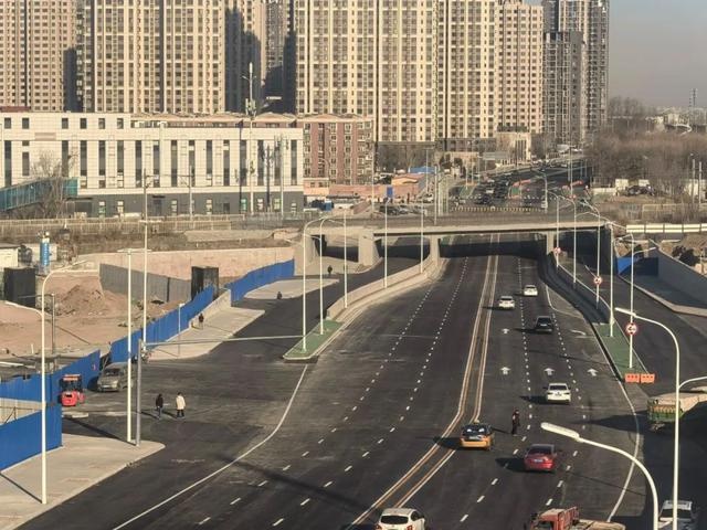 2024年北京城市副中心站综合交通枢纽主体工程基本完工，2025年投用，周边三条配套道路先期开放  第3张