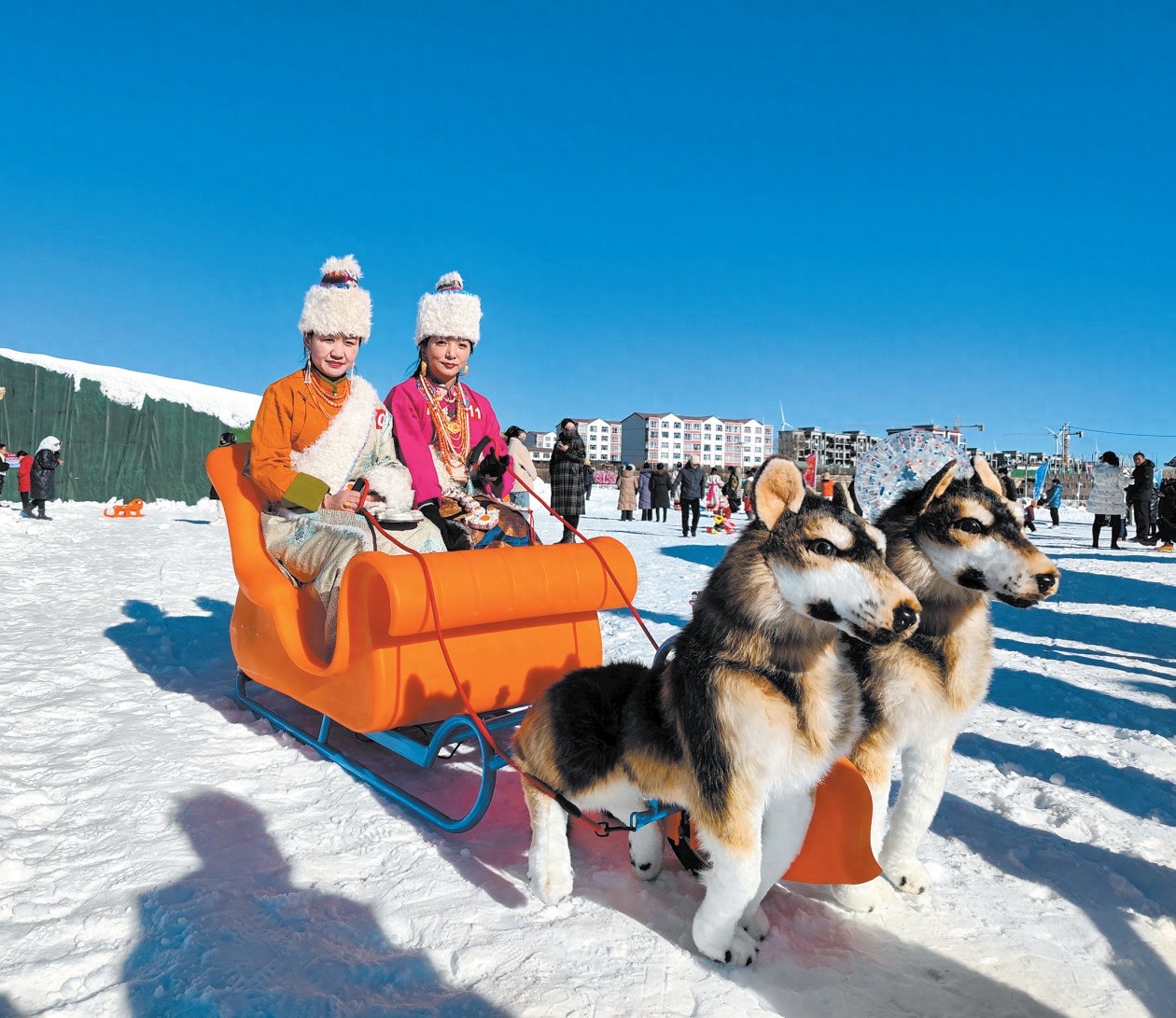2025刚察冰雪嘉年华：两天狂欢，体验滑雪圈、冰车乐趣，迎接新岁  第1张