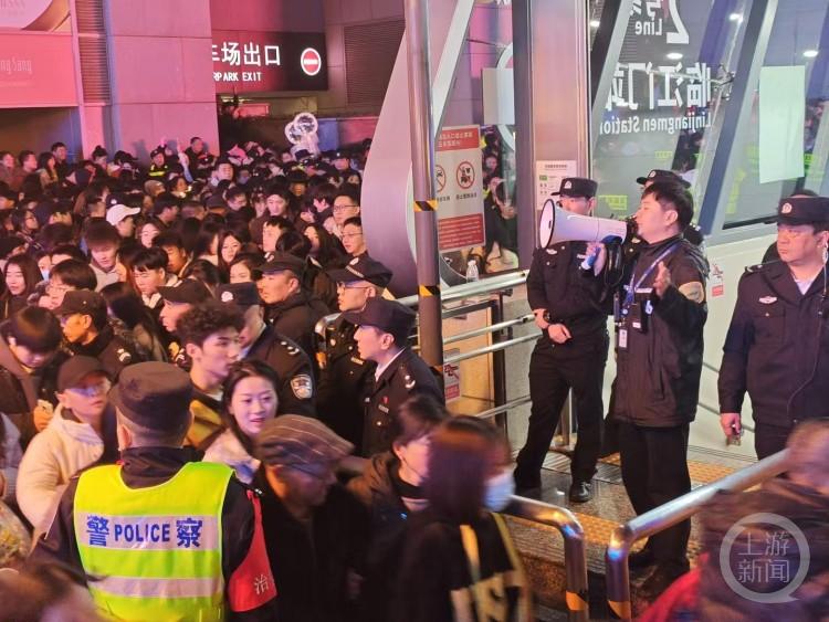 重庆公共交通客流首破千万大关，轨道交通创历史新高，未来将如何应对？  第2张