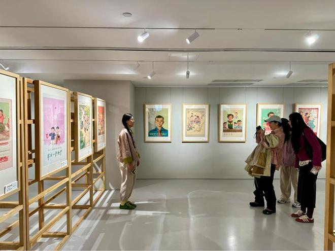 探秘中华文化基因库：永恒的记忆——阅读主题宣传画暨冀版连环画精品展震撼亮相石家庄  第2张