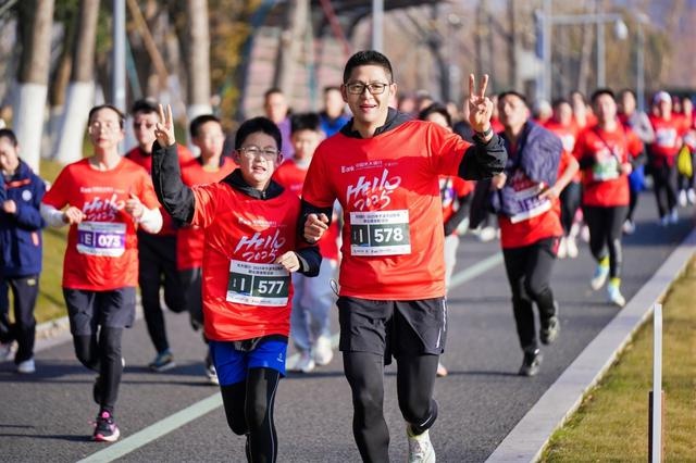 宁波千人元旦长跑迎新年，42年传统见证城市活力与健康魅力  第3张