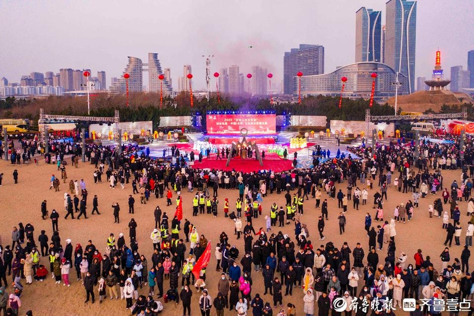2025年元旦，日照万平口海滨3.9万人共迎新年第一缕阳光，你准备好了吗？  第3张