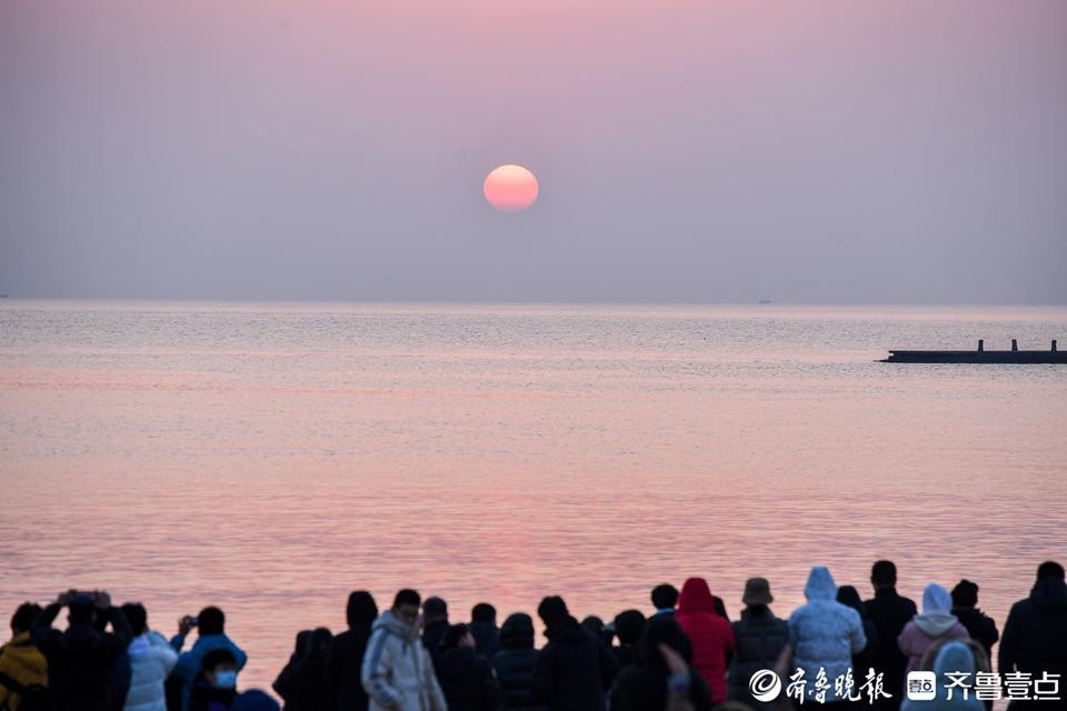 2025年元旦，日照万平口海滨3.9万人共迎新年第一缕阳光，你准备好了吗？  第4张