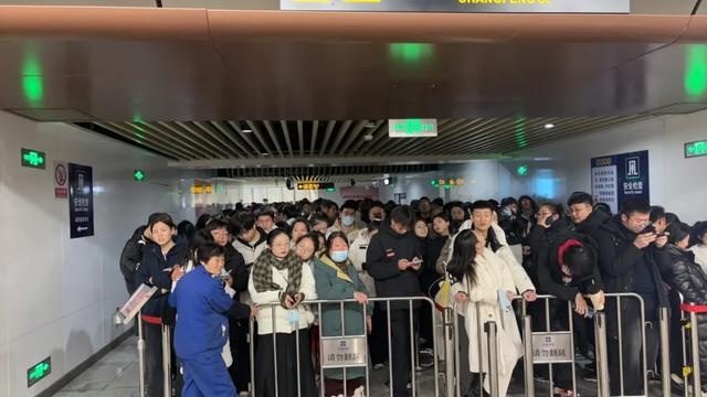 太原地铁2号线跨年夜创纪录！25.25万人次客流背后的秘密揭晓  第4张