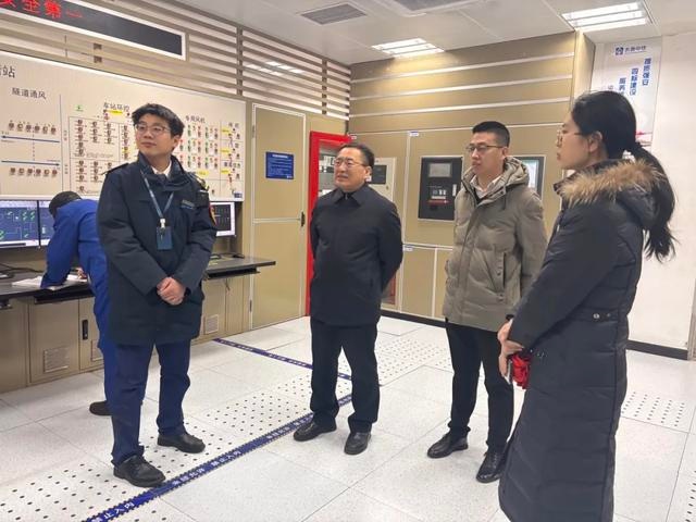 太原地铁2号线跨年夜创纪录！25.25万人次客流背后的秘密揭晓  第7张