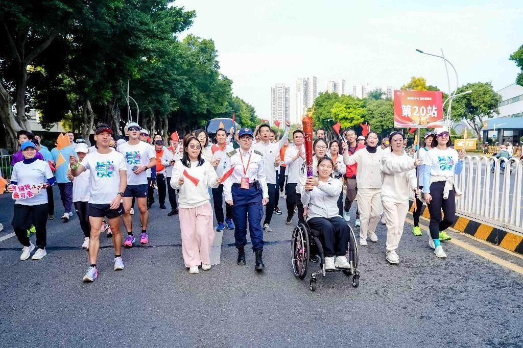 2025顺德容桂火炬传递：28名火炬手5.4公里奔跑，见证城市新变化  第4张