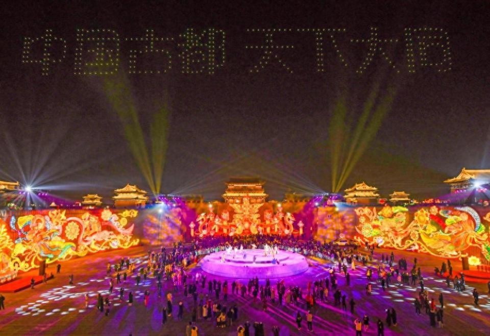 2025大同古都灯会盛大开幕，八大主题灯区带你穿越历史与未来