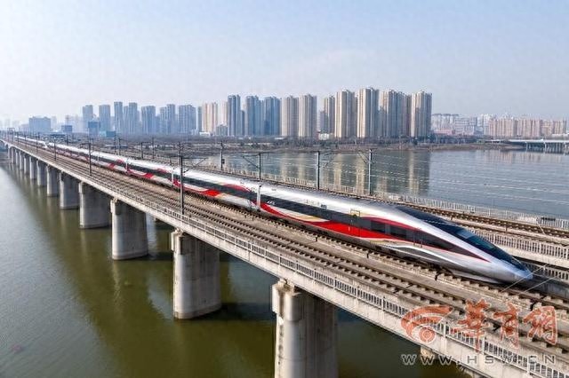 2025年新年列车G2025次：从西安到杭州，开启你的新年新征程