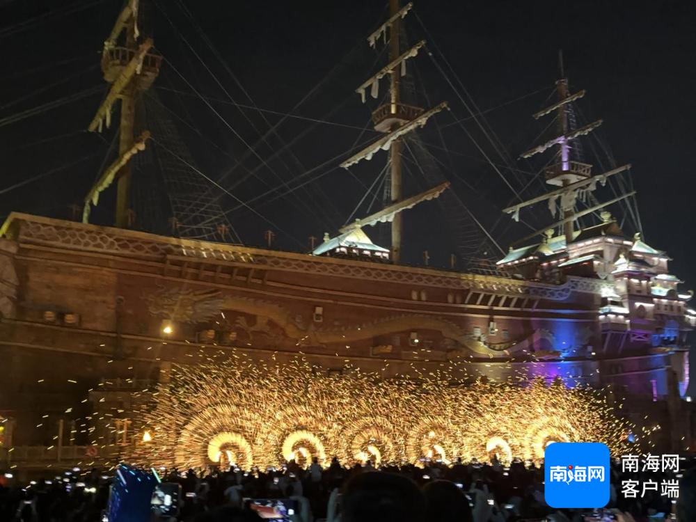 长影环球100奇幻乐园六周年庆典：五洲风情、水上飞人、花车巡游，尽享欢乐时光  第3张
