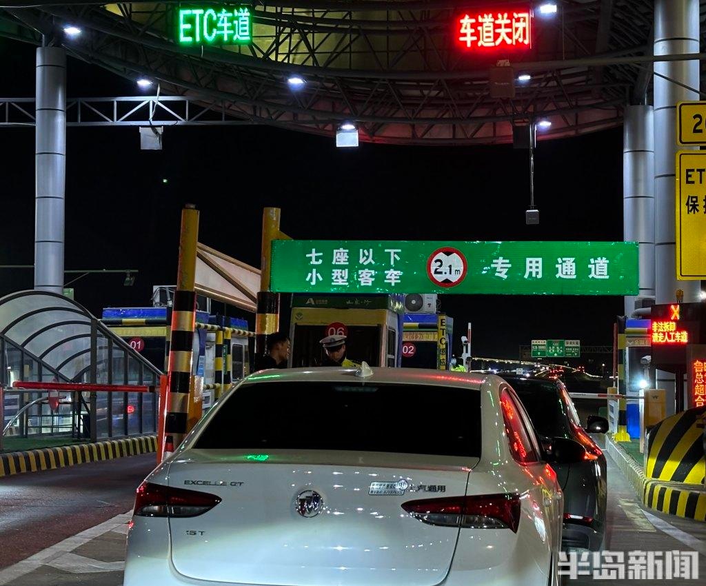跨年夜，胶州湾大桥上的交警们如何守护万家灯火？揭秘他们的不眠之夜  第2张