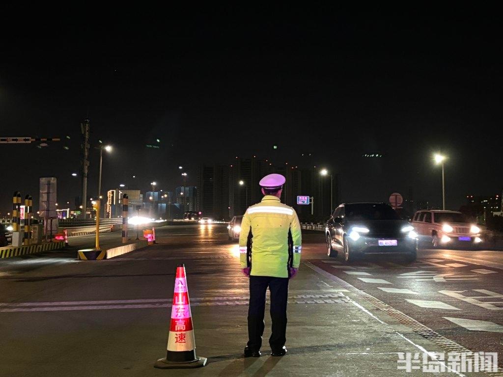 跨年夜，胶州湾大桥上的交警们如何守护万家灯火？揭秘他们的不眠之夜  第3张