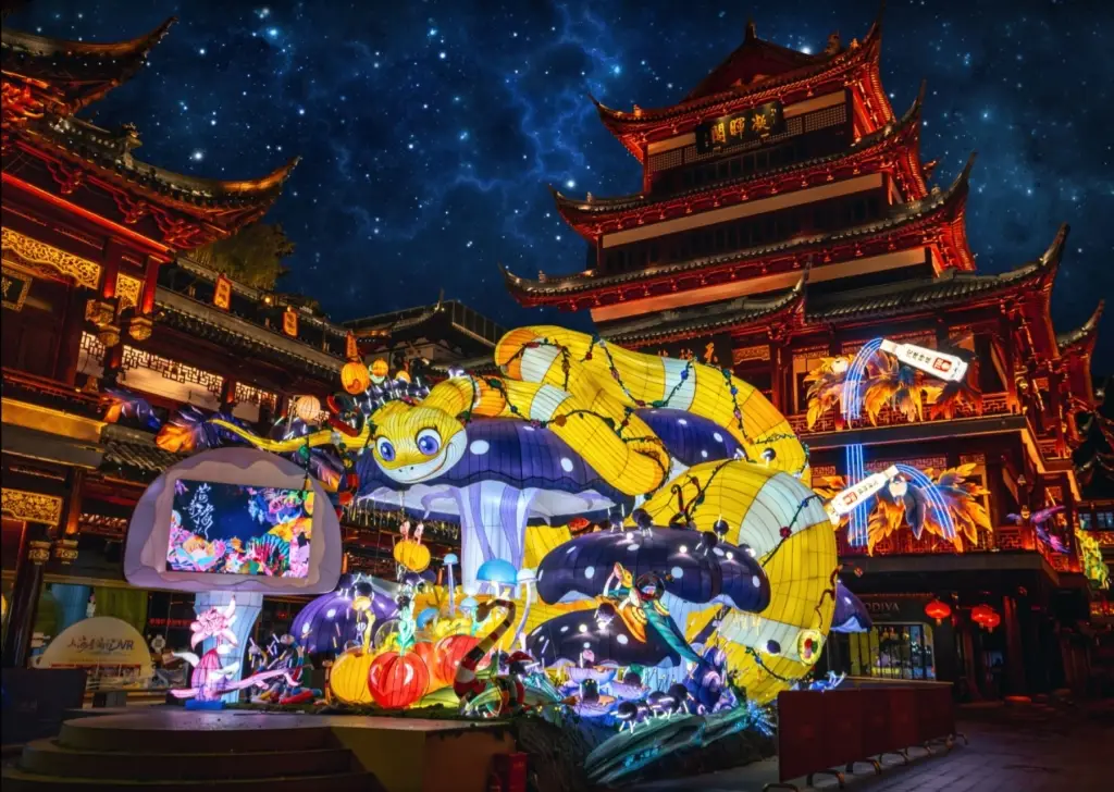 2025豫园灯会璀璨亮灯，开启丛林篇奇幻之旅，你准备好穿越了吗？