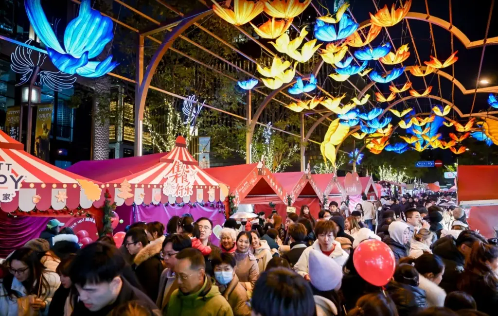 2025豫园灯会璀璨亮灯，开启丛林篇奇幻之旅，你准备好穿越了吗？  第6张