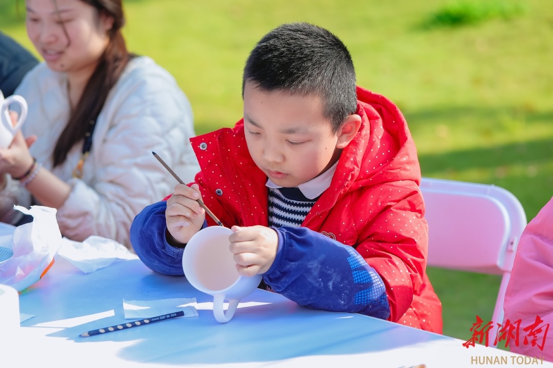长沙非遗跨年盛宴：橘子洲上，茶艺、面塑、糖画等湖南非遗与市民共迎新年  第2张