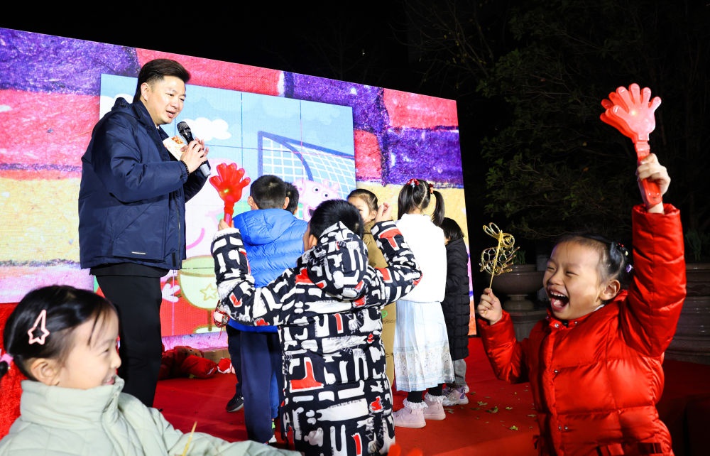 2025上海新年第一游：在龙华广场与迪士尼乐园共迎华章日新  第5张