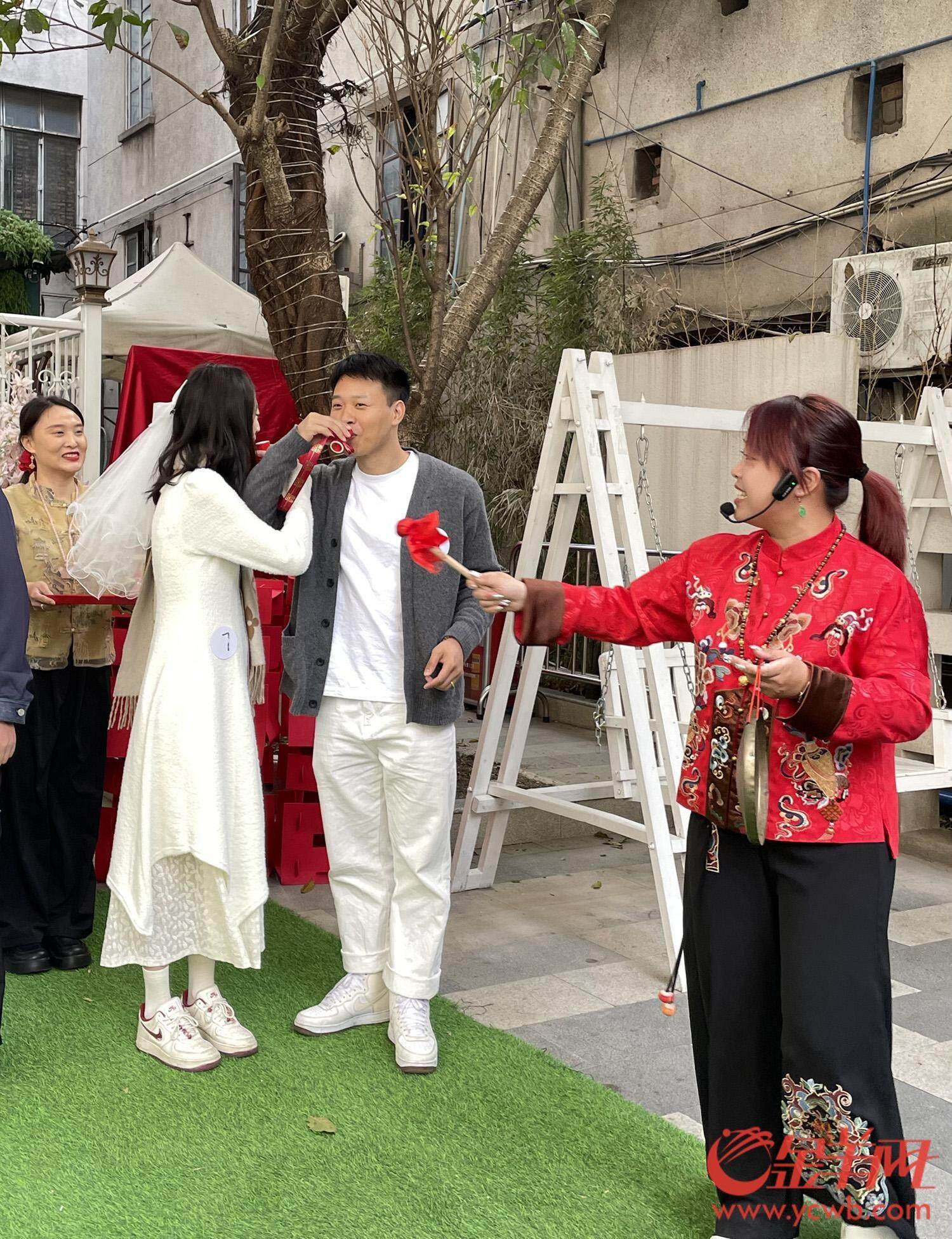 2025年广州荔湾区首场花园式集体婚礼，6对新人体验广府婚礼习俗  第3张