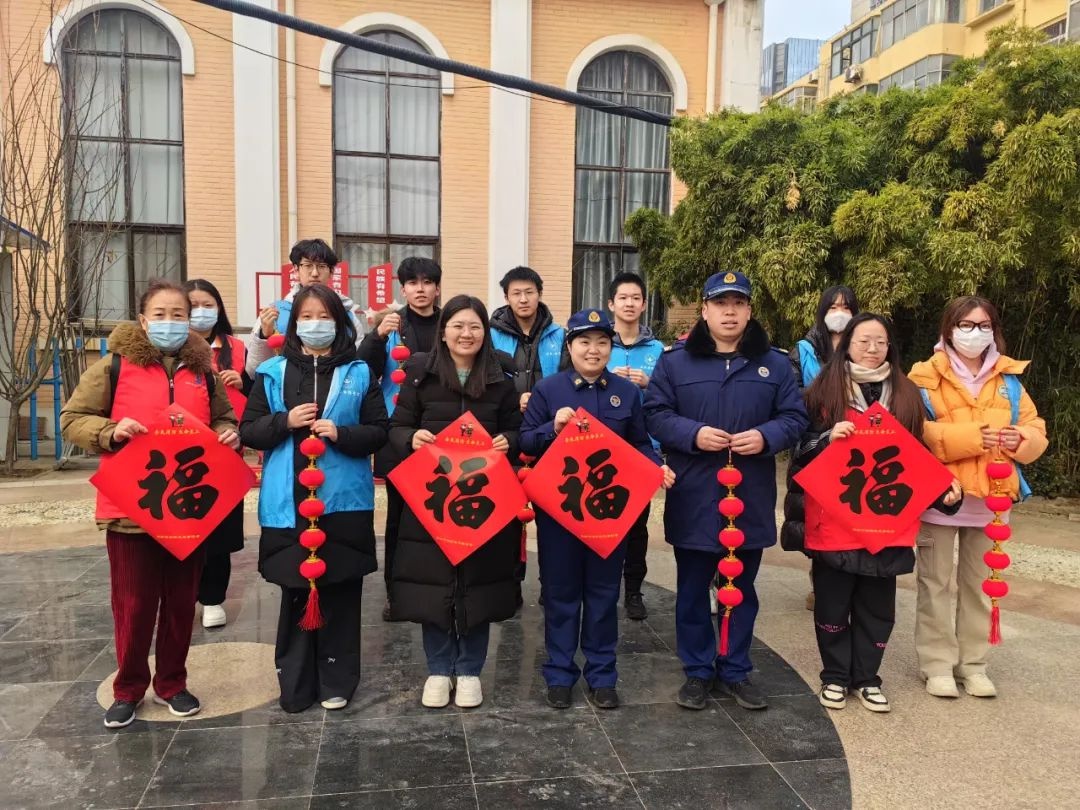 春节送安全！消防志愿者敲门行动，为何让居民感动不已？  第8张