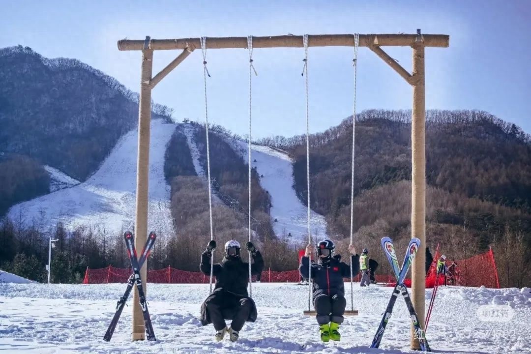 本溪春节新配方：冰雪运动如何让年味儿更上头？