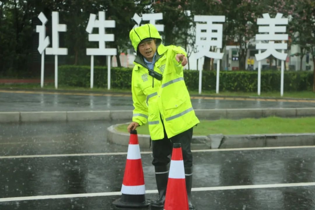 28年春节坚守岗位！民警周瑜为何选择与母亲异地团圆？  第4张