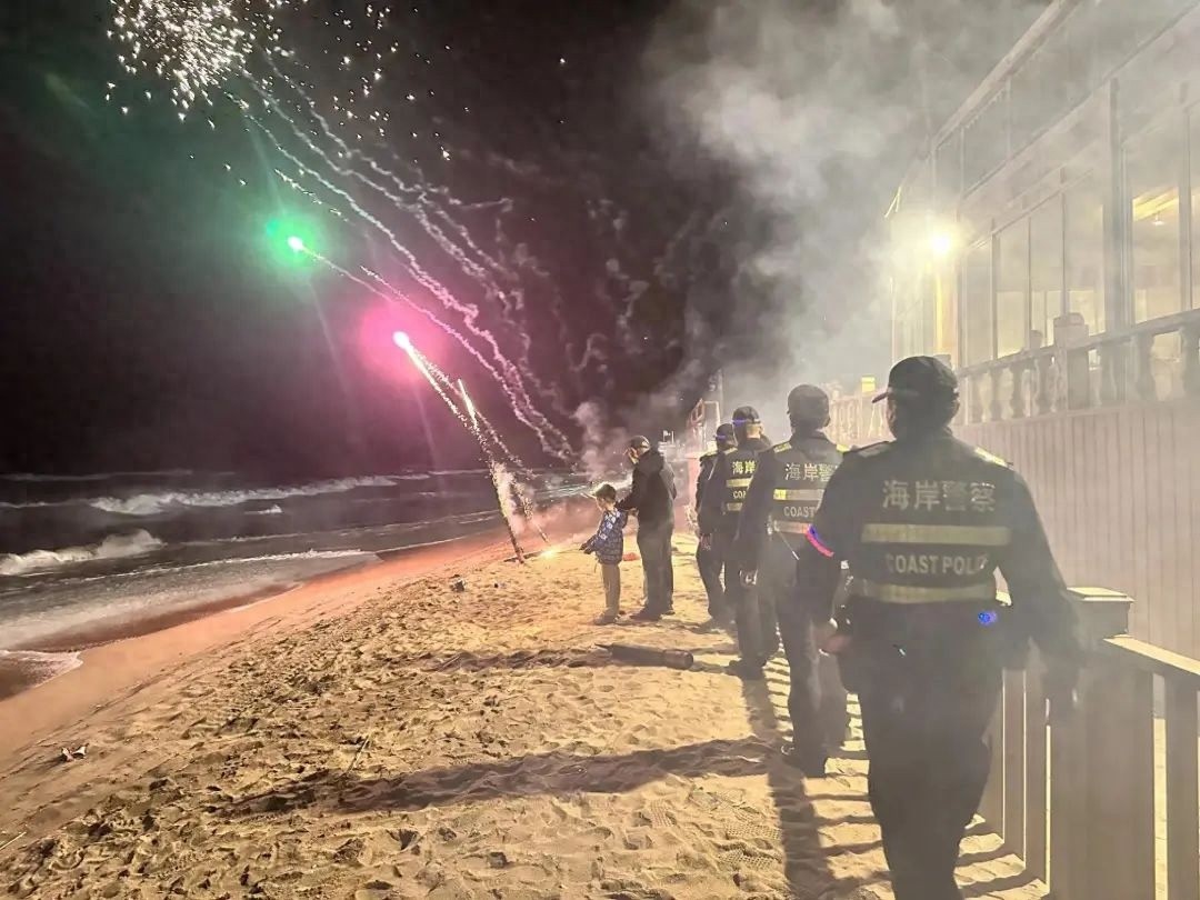 博鳌烟花秀近万人观赏，民警碎碎念咋织安全网?!  第1张