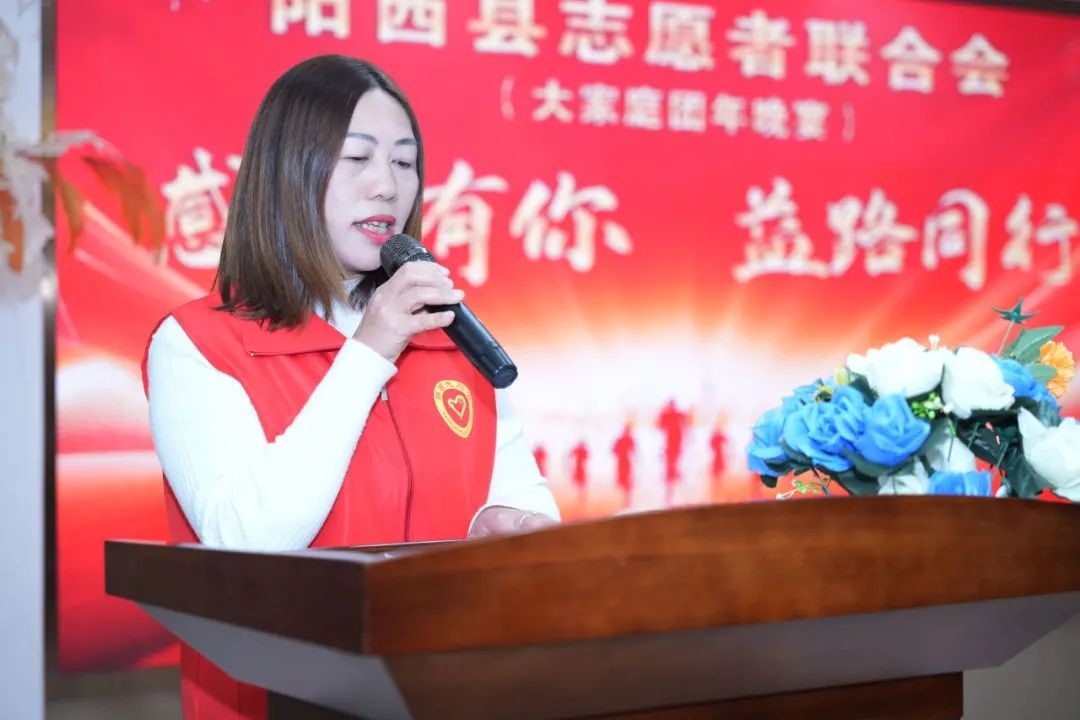 拾金不昧！面对6千元现金不变心，你能做到吗？  第2张