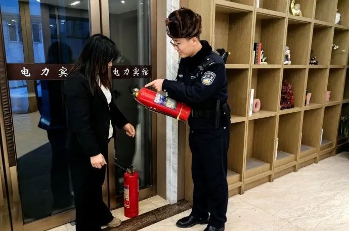 亚冬会临近春节，哈尔滨警方保障游客住宿安全！你知道都做了啥？  第2张