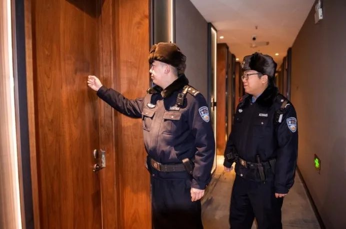 亚冬会临近春节，哈尔滨警方保障游客住宿安全！你知道都做了啥？  第3张