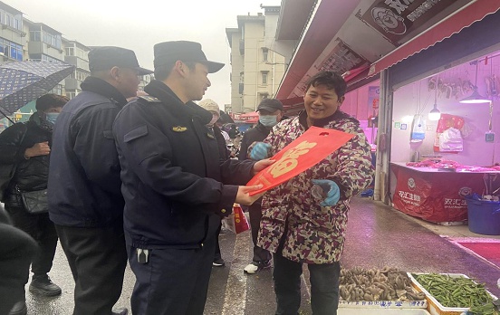 春节假期，他们为何坚守岗位？揭秘城管系统背后的默默付出  第3张