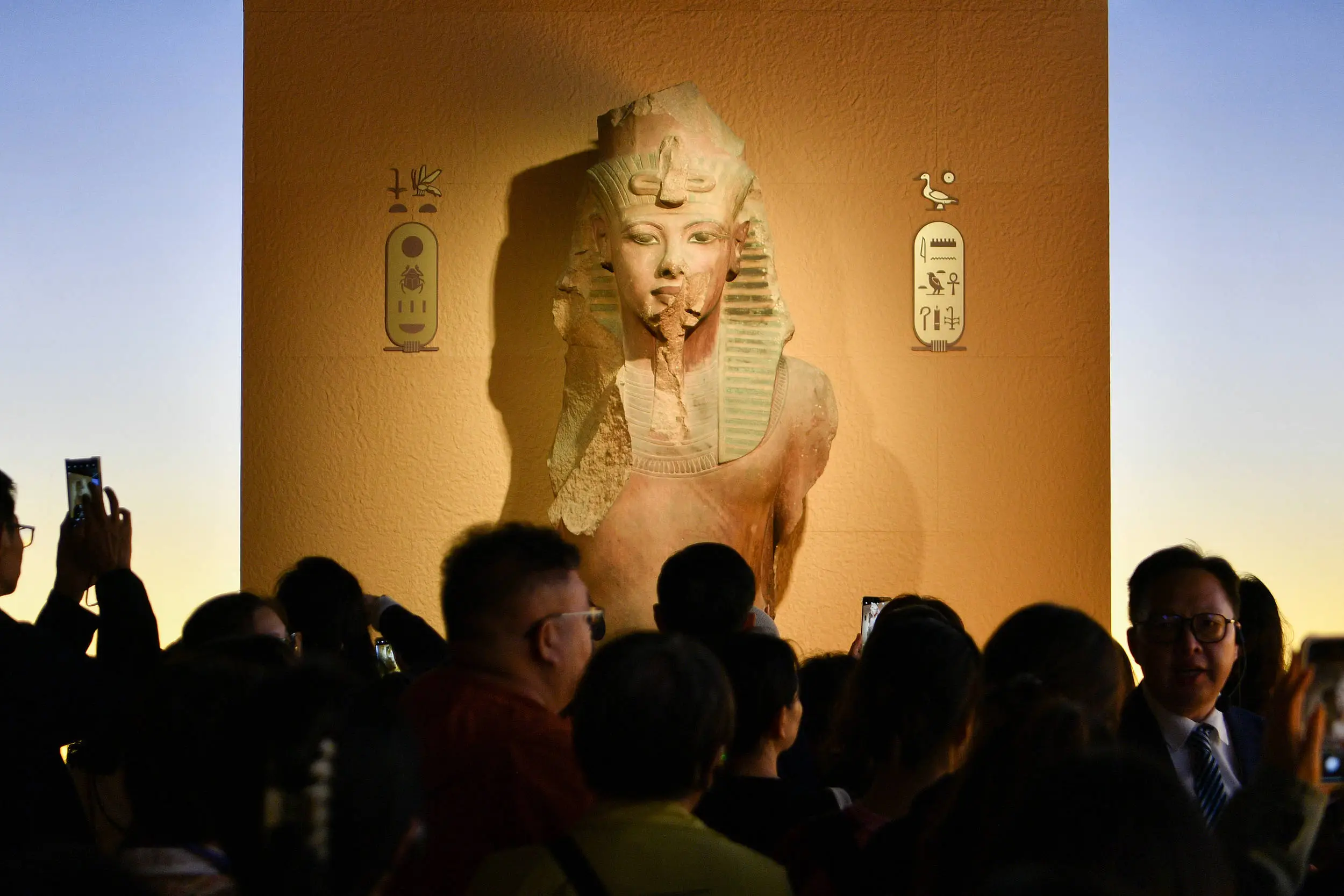 古埃及文明大展一票难求，竟有不法分子兜售门票！你买到了吗？  第3张
