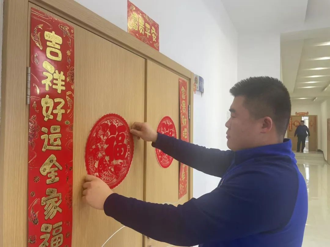 春节本是团圆时，消防员为何坚守岗位?致敬默默奉献者!  第4张