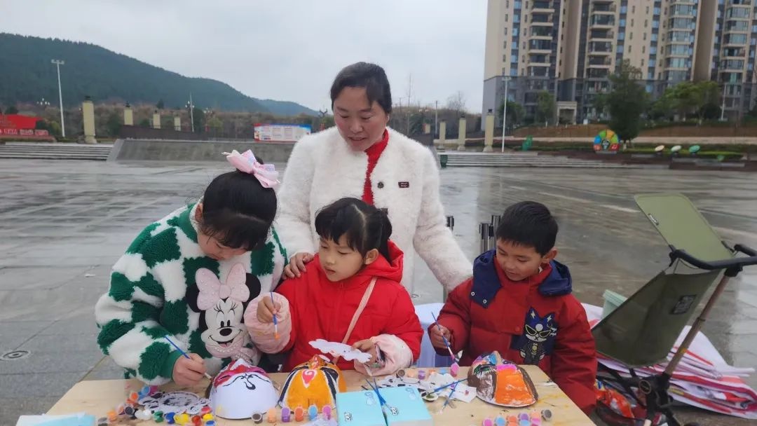 盐亭新春大狂欢！万人空巷的鸿宇广场，你错过了吗？  第3张