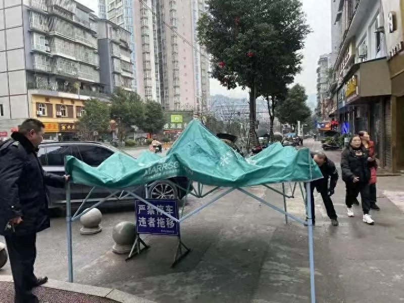 叙永县综合行政执法局如何打造整洁有序的新春环境？揭秘他们的日夜巡查行动  第1张