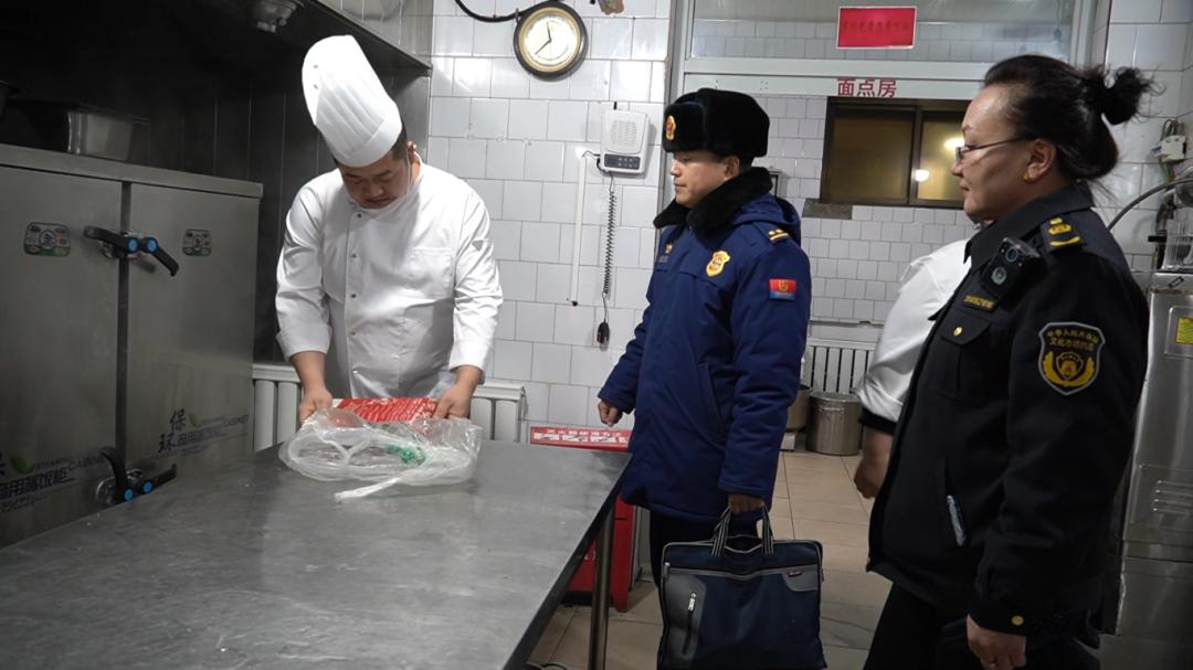 春节万家团圆时，他们为何不能回家？揭秘消防员的坚守与奉献  第8张