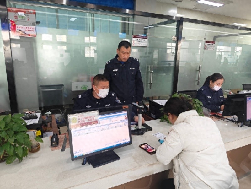 金乡县如何通过‘我陪群众走流程’实现政务服务质的飞跃？  第1张