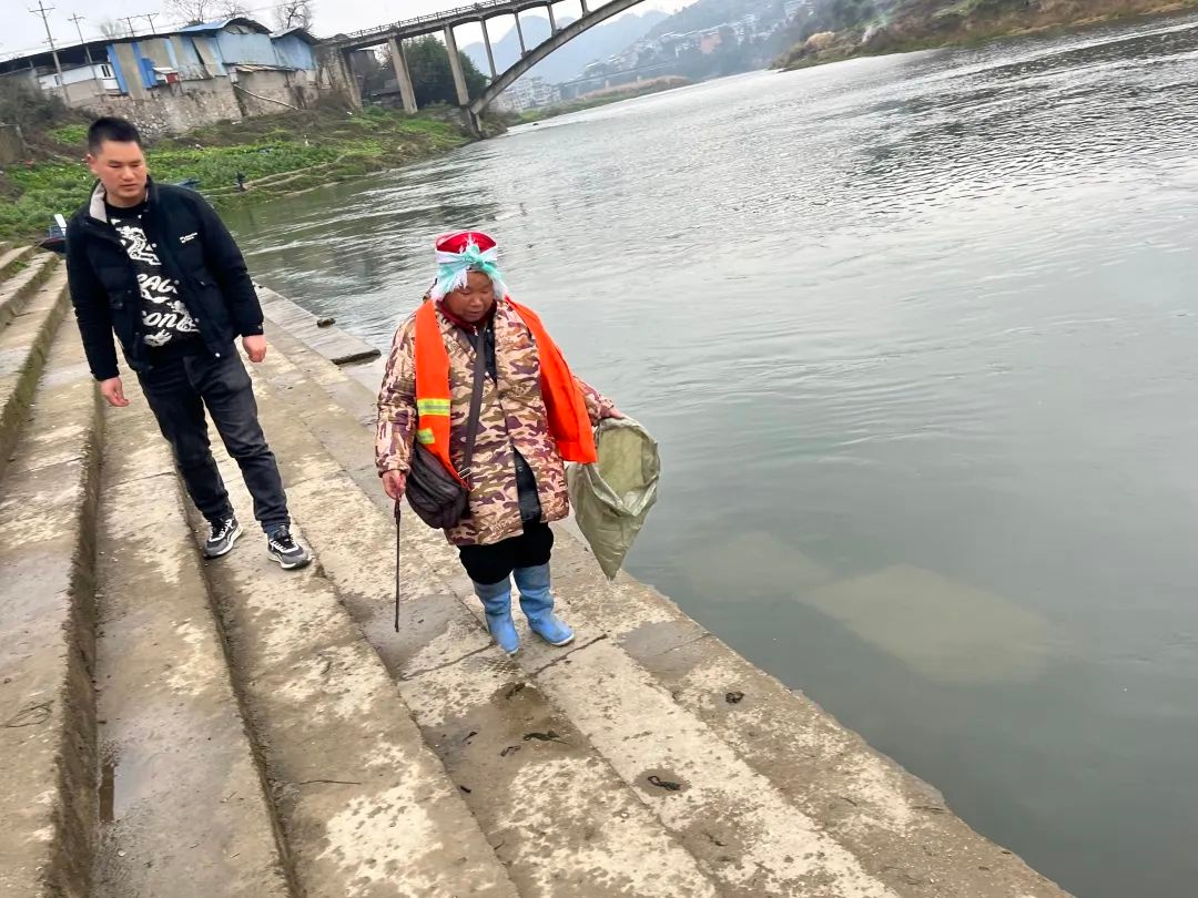 凯里市湾溪街道如何守护河道生态环境？揭秘他们的常态化巡查机制  第2张