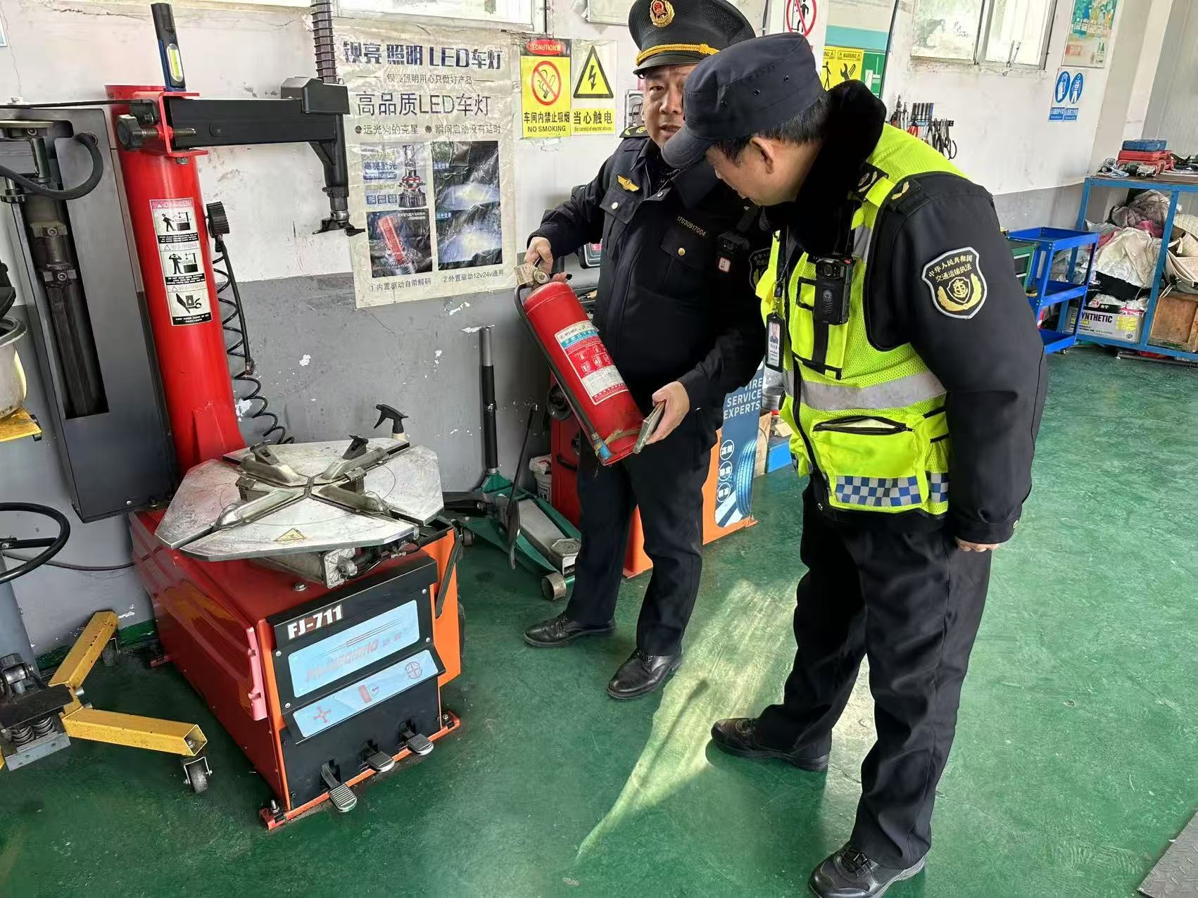 襄阳洪山头深圳工业园区机动车维修行业存在重大安全隐患，你还在选择无证维修店吗？  第2张