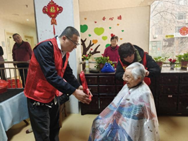 石家庄公交志愿者如何用行动温暖康远敬老院？龙抬头日温情满满