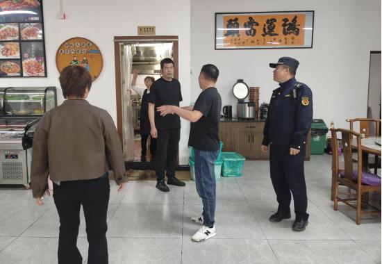2025丽水马拉松倒计时！环卫工人如何让城市焕然一新？  第2张