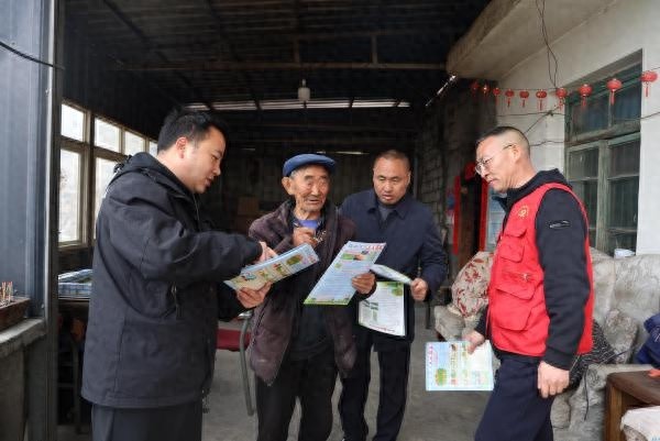 清明祭祀要文明！汶川县威州镇开展森林草原防灭火宣传，你做到了吗？