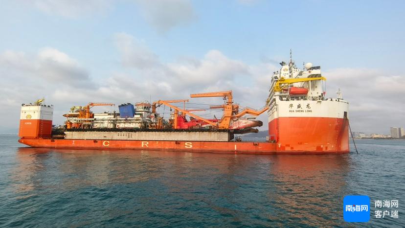 三亚口岸首次同日迎来两艘半潜船！边检如何保障高效通关？  第2张