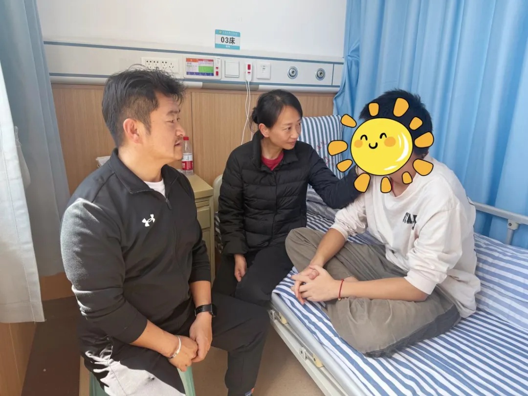 跨省求医！18岁少年失明危机：如何重见光明？  第2张