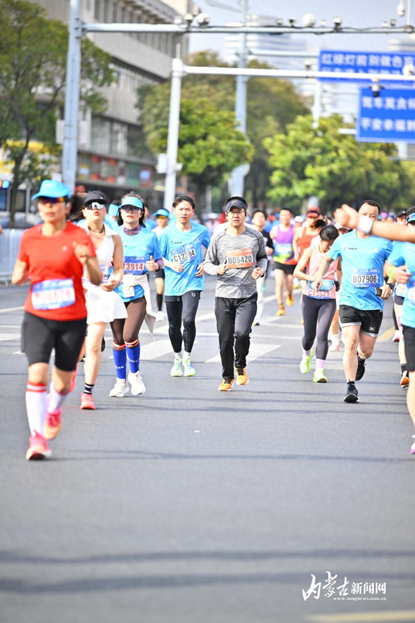 2万名跑者齐聚盐城马拉松！你可知沿途多精彩？