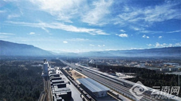 丽香铁路通车！小中甸站如何成为滇西北经济发展的新引擎？