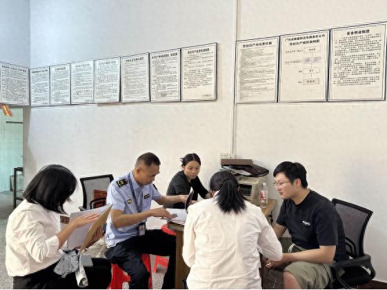 云城区交通运输局主动上门办证！企业‘零跑腿’如何实现？