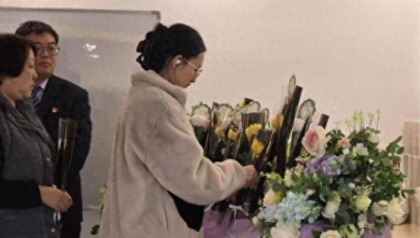 清明社区文明共祭活动！传统祭扫如何被革新？  第1张