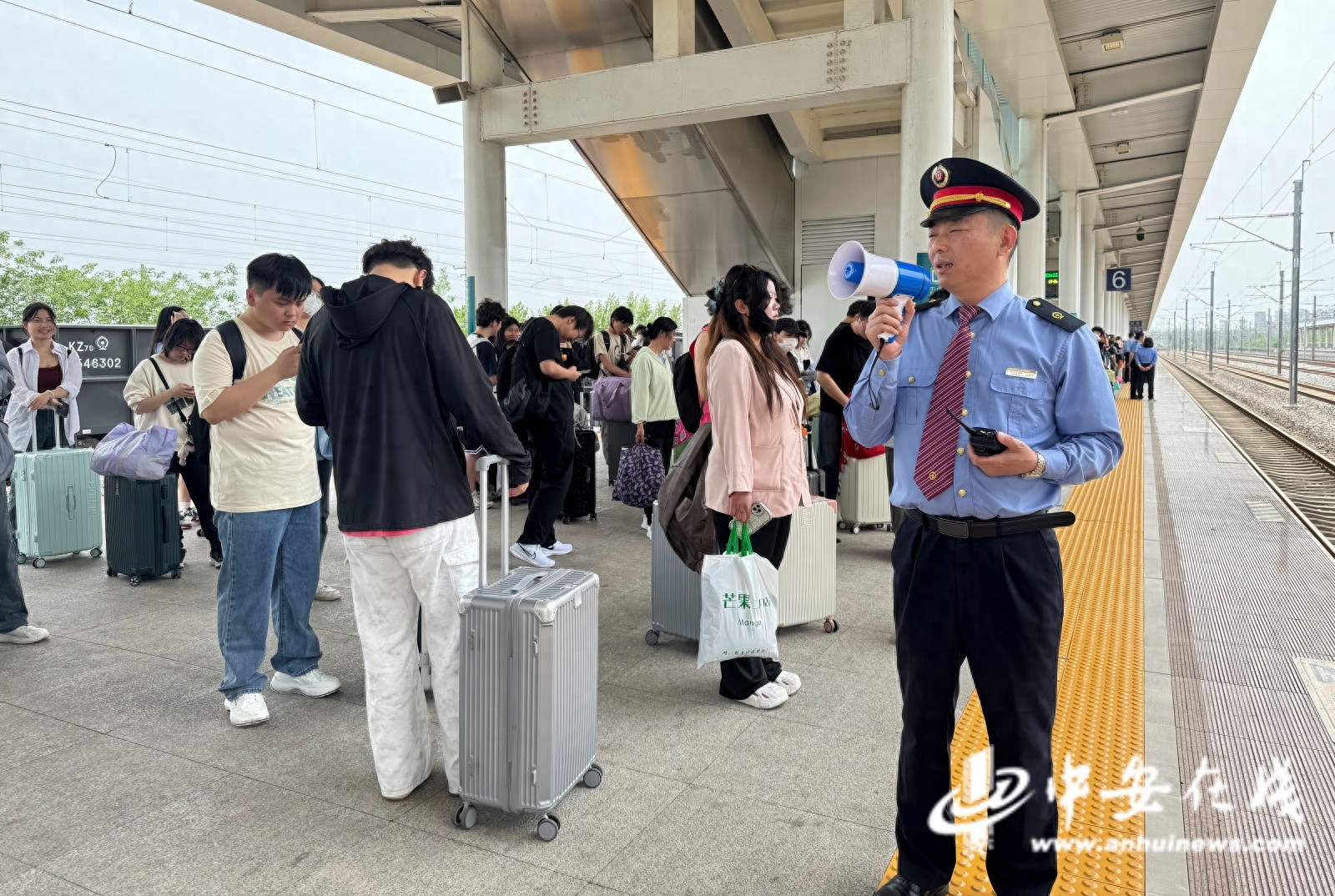 五一假期六安火车站预计发送旅客16.5万人次！增长幅度惊人？