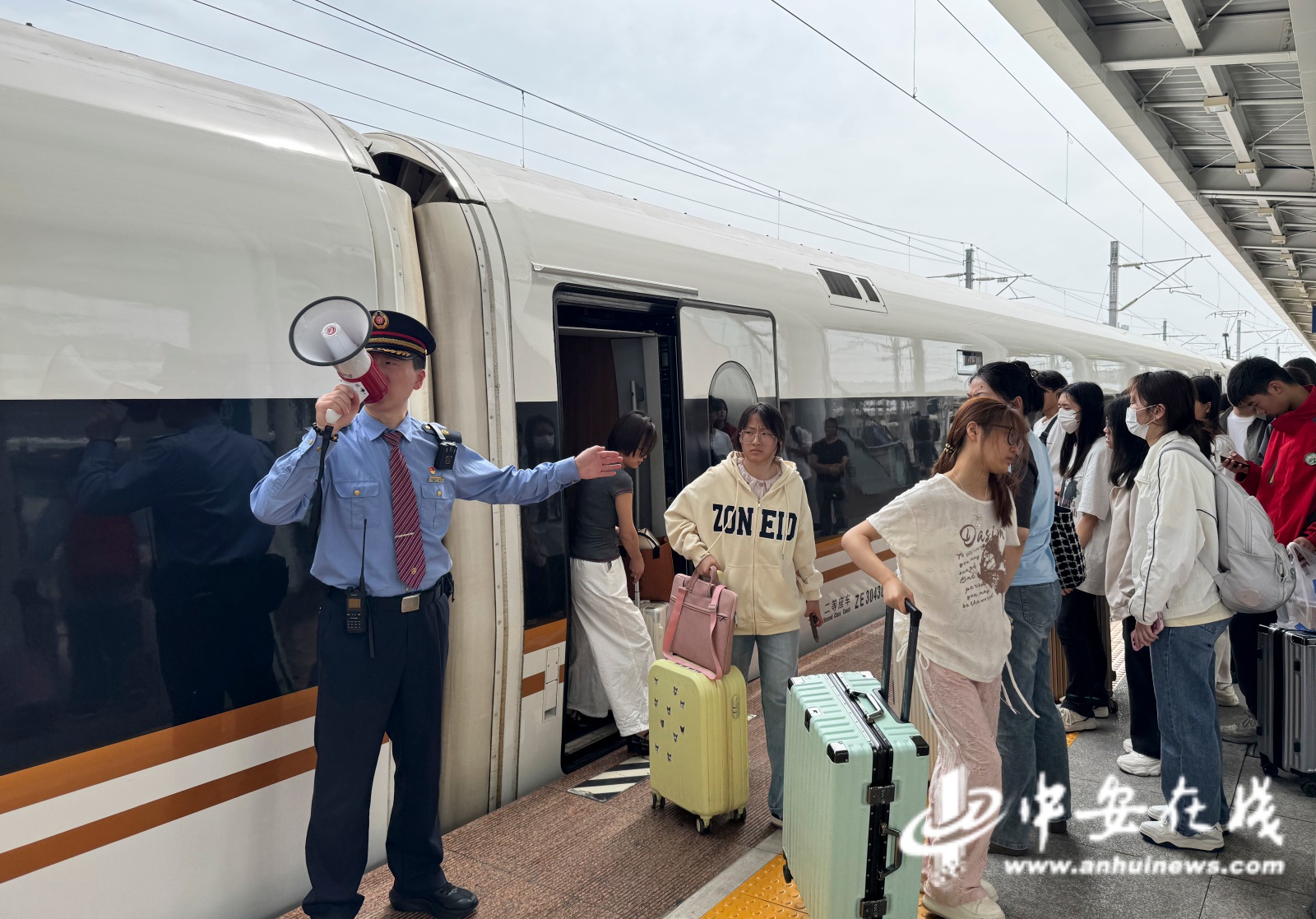 五一假期六安火车站预计发送旅客16.5万人次！增长幅度惊人？  第2张