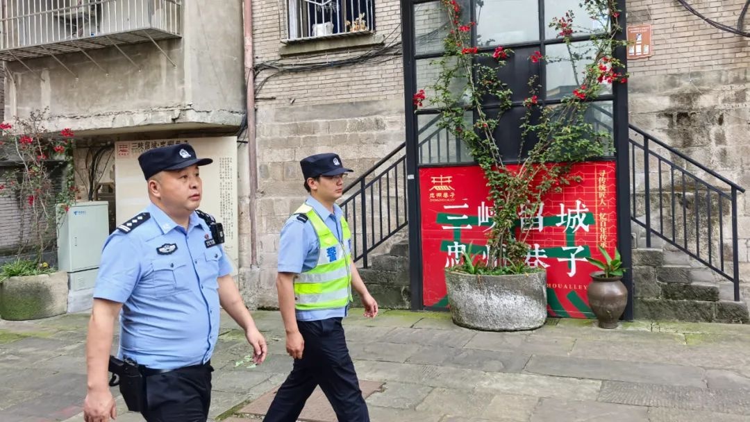 五一假期！当人们尽享美好，忠县公安为何如灯塔般默默坚守？  第2张